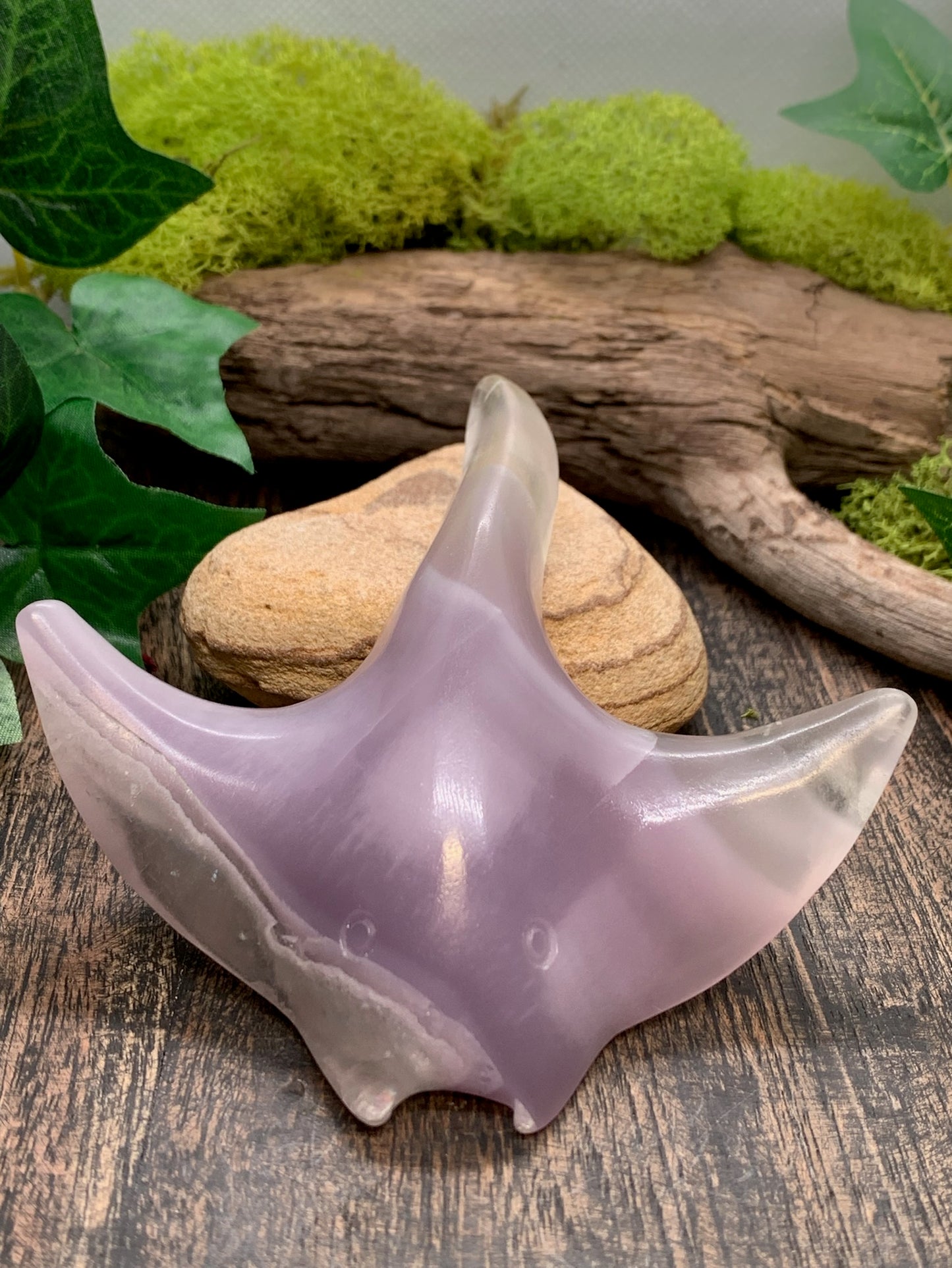 Amethyst Manta Ray Carving