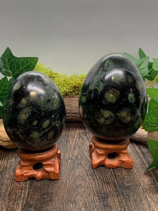 Kambaba Jasper Egg Carving